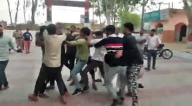 मेरठ: भावनपुर थाने में 2 पक्षों के बीच हुई मारपीट, वीडियो सोशल मीडिया पर वायरल
