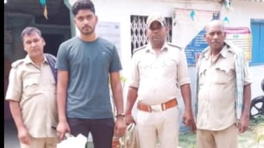 बरौनी: फुलवरिया थाना पदाधिकारी एवं मद्य निषेध विभाग की संयुक्त कार्रवाई में शोकहारा से एक शराब कारोबारी को किया गया गिरफ्तार