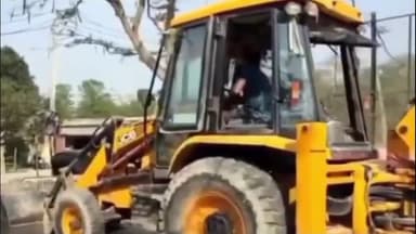 बोखड़ा: चकौती में स्कूल के अतिक्रमित जमीन को सीओ के नेतृत्व में कराया गया खाली