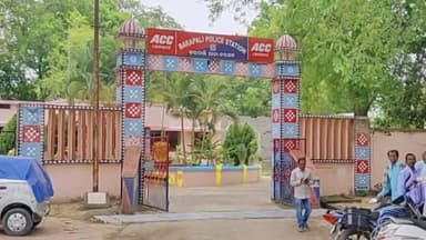 ବରପାଲି: ଧିରପୁର ଗ୍ରାମରେ ମଦ ବିକ୍ରିକୁ ସମ୍ପୂର୍ଣ ବନ୍ଦ ଦାବି ନେଇ ଥାନାରେ ଲିଖିତ ଅଭିଯୋଗ କଲେ ଏସ୍‌ଏଚ୍‌ଜି ଓ ମିଶନ ଶକ୍ତି ମହିଳା