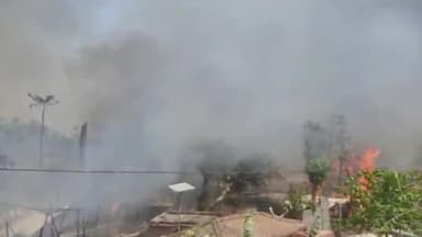 सुप्पी: अख्ता पूर्वी पंचायत अंतर्गत वार्ड नंबर 1 के अनुसूचित जाति टोला में लगी आग, आधा दर्जन घर जलकर हुए राख