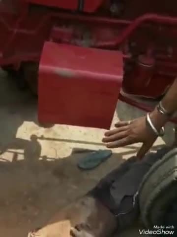 विभूतिपुर: कल्याणपुर क्षेत्र में ट्रैक्टर की चपेट में आने से एक युवक की हुई मौत, मौके पर पहुंची पुलिस