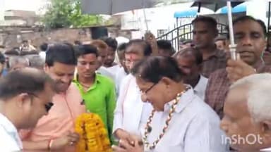 लाडपुरा: हाथ से हाथ जोड़ो अभियान के तहत UDH मंत्री धारीवाल की पटरी पार काला तालाब वार्ड 42 में निकली पदयात्रा, किया लोगों से संवाद