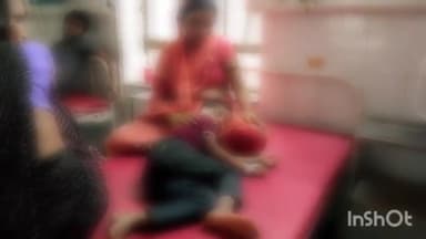 धौलपुर: मनिया के अंबेडकर नगर कॉलोनी में छत से संतुलन बिगड़ कर 5 वर्षीय बालिका गिरकर हुई गंभीर रूप से घायल