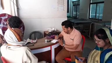 बेगूसराय: वनवासी कल्याण आश्रम की महिला विंग द्वारा बाघा में लगाया गया निशुल्क थायरॉइड एवं डायबिटीज़ जांच शिविर