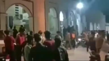 रतलाम नगर: दो बत्ती चौराहे पर असंतुलित होकर गिरने से बाइक सवार हुआ घायल, जिला अस्पताल में हुआ उपचार