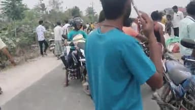 कस्बा: फोरलेन सड़क मार्ग के कसबा फ्यूल सेंटर के पास सुबह के समय दो बाइकों की हुई टक्कर, दो बाइक सवार हुए घायल