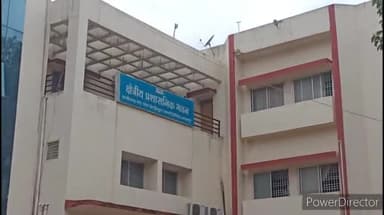 जगदलपुर: शहर में बिजली की लचर व्यवस्था को लेकर भाजपा सदस्यों ने विद्युत अधिकारी को सौंपा ज्ञापन