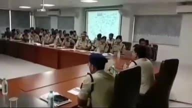 रतलाम नगर: महिला संबंधी अपराधों पर अंकुश लगाने हेतु एसपी ने रतलाम की महिलाओं व युवतियों के लिए हेल्पलाइन नंबर 7049127232 किया जारी