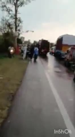 बड़ा मलेहरा: बन्धा तिगड्डा के पास एक तेज रफ़्तार बाइक बस से टकराई, तीन लोग हुए घायल