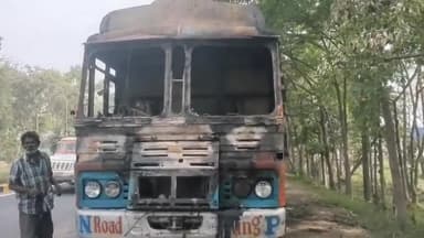 कस्बा: सोमवार की देर रात्रि फोरलेन सड़क मार्ग के काट पुल चौक के पास मक्का से भरे ट्रक में लगी आग, दमकल भेज आग पर काबू पाया गया