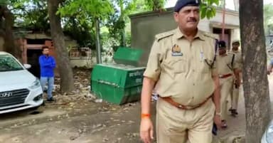 गोंडा: नगर कोतवाली क्षेत्र के साहबगंज मोहल्ले में दिनदहाड़े युवक की हत्या से सनसनी, बचाव में आये भाई को किया घायल