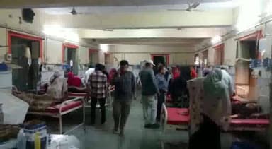 धौलपुर: चांदपुर के पास डिवाइडर से टकराई एक अनियंत्रित कार, 6 लोग हुए घायल