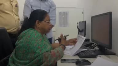 हुज़ूर: स्मार्ट सिटी कार्यालय में पहुंची भोपाल महापौर, की महिला महापौर हेल्पलाइन की समीक्षा