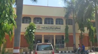 बड़गांव: सूरजपोल स्थित निंबार्क सोसायटी के पदाधिकारियों पर धोखाधड़ी का मामला दर्ज, महंत रासबिहारी बोले- बदनाम करने की साजिश