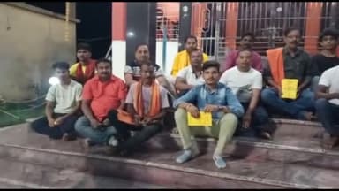 कटकमदाग: ग्राम खपरियावां के हनुमान मंदिर में मंगला आरती को लेकर बजरंग दल की हुई बैठक