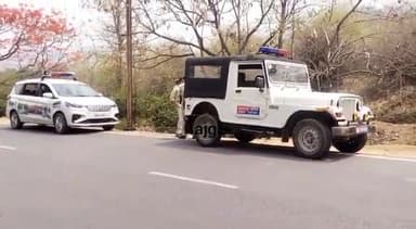 राजगीर: चकपर गांव को जाने वाले सड़क मार्ग में पुलिस ने छापेमारी करते हुए शराब के नशे में 3 व्यक्तियों को गिरफ्तार कर भेजा जेल