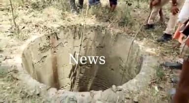 कलान: कुएं में गिरा गौवंश, गौसवको और पुलिस ने कड़ी मशक्कत के बाद किया रेस्क्यू