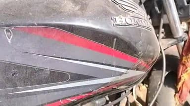 बिहटा: मौदही गांव के पास वाहन जांच के दौरान बिहटा पुलिस एक होंडा साइन गाड़ी को बरामद कर बिहटा थाने लाई