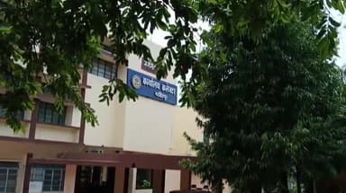 नरसिंहपुर: महारानी लक्ष्मीबाई वार्ड निवासी युवक ने कलेक्ट्रेट पहुँचकर कलेक्टर को दिया आवेदन, संबल योजना का लाभ दिलाने की मांग की