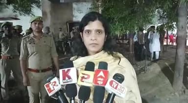 जिले में शांतिपूर्वक संपन्न हुआ मतदान 
53.6 फीसदी मतदाताओं ने अपने मत का प्रयोग किया डीएम माला श्रीवास्तव