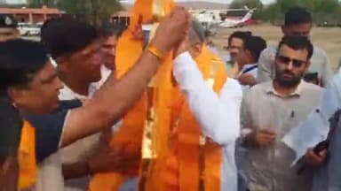 चित्तौड़गढ़: मुख्यमंत्री ने सेमलपुरा में आयोजित महंगाई राहत कैंप एवं प्रशासन गांवों के संग अभियान शिविर का किया अवलोकन