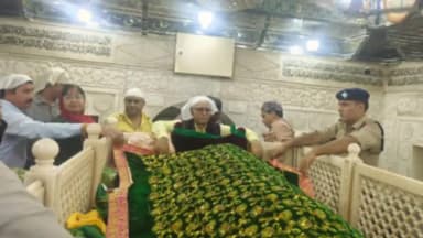 रूड़की: सुप्रीम कोर्ट के न्यायाधीश संजय करोल ने पिरान कलियर दरगाह साबिर पाक में पेश की चादर, JM, CJM व ACJM ने किया स्वागत