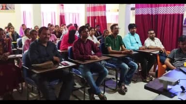 बेगूसराय: वेबीनार से जीविका के मुख्य कार्यपालक निदेशक राहुल कुमार ने बेगूसराय  की जीविका दीदी एवं युवा युवतियों को किया संबोधित