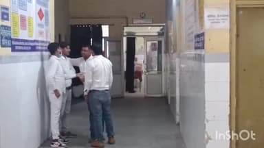 एटा: कोतवाली देहात में संदिग्ध हालत में मेडिकल कॉलेज की स्टूडेंट ने खाया जहरीला पदार्थ, मेडिकल कॉलेज में कराया भर्ती