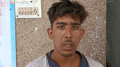 बहराइच चुनावी रंजिश में हिस्ट्रीशीटरो द्वारा युवक पर किया गया जानलेवा हमला गलत तरीके से वोट देने का बना रहता दबाव ।