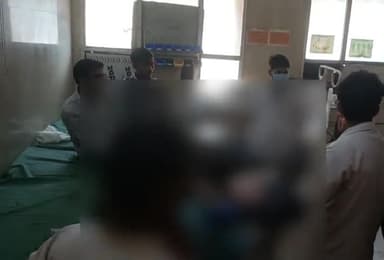 बहराइच: डीहुवा के पास ट्रक की टक्कर से बाइक सवार दो युवकों की हुई मौत, पुलिस मामले की जांच में जुटी