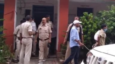 बरौनी: फुलवरिया थाना अध्यक्ष नवीन कुमार ने गुप्त सूचना के आधार पर पिस्टल के साथ एक युवक को किया गिरफ्तार