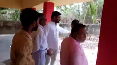 हिलसा: शहर के कार्यालय में 8 मई अंतरराष्ट्रीय रेड क्रॉस सोसायटी स्थापना दिवस की तैयारी में जुटे कार्यकर्ता, सांसद होंगे शामिल