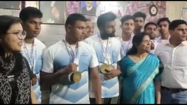 रूड़की: उत्तराखंड की ड्रैगन बोट टीम का रुड़की पहुंचने पर BSM चौक स्थित एसोसिएशन के संरक्षक के कार्यालय पर किया गया स्वागत