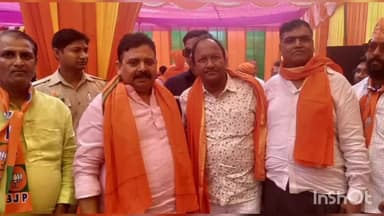 रॉबर्ट्सगंज: बीजेपी जिला कार्यालय में चोपन के 2 व्यवसायियों ने सपा छोड़कर भाजपा का थामा दामन, स्टाम्प मंत्री रविंद्र जायसवाल रहे मौजूद