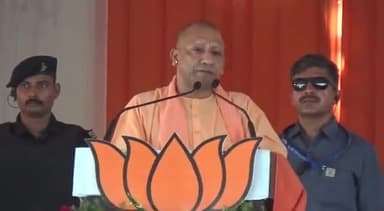 मेरठ: मेरठ पहुंचे सीएम योगी आदित्यनाथ ने जनसभा को संबोधित करने के बाद विपक्ष पर बोला हमला