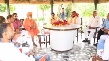 गोंडा: नगर स्थित कार्यालय पर भाजपा सांसद बृजभूषण सिंह ने समर्थकों व कार्यकर्ताओं के साथ की मुलाकात, समर्थन के लिए जताया आभार