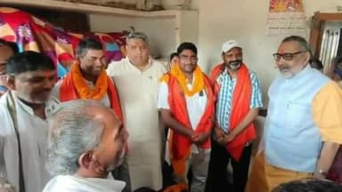 बरौनी: प्रखंड की निंगा पंचायत में बेगूसराय के सांसद व केंद्रीय मंत्री गिरिराज सिंह ने जनसंवाद कार्यक्रम में लिया हिस्सा