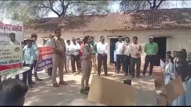 रॉबर्ट्सगंज: उपजिलाधिकारी/क्षेत्राधिकारी घोरावल के नेतृत्व में राजकीय इंटर कॉलेज घोरावल में मतदाता जागरुकता कार्यक्रम का हुआ आयोजन।