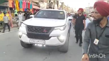 ਸ਼ਾਹਕੋਟ: ਮਰਹੂਮ ਗਾਇਕ ਸਿੱਧੂ ਮੂਸੇਵਾਲ ਦੇ ਮਾਤਾ-ਪਿਤਾ ਸ਼ਾਹਕੋਟ ਪੁੱਜੇ , ਆਮ ਆਦਮੀ ਪਾਰਟੀ ਨੂੰ ਵੋਟਾਂ ਨਾ ਪਾਉਣ ਦੀ ਲੋਕਾਂ ਨੂੰ ਕੀਤੀ ਅਪੀਲ