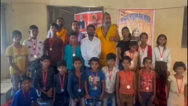 बरौनी: सिमरिया गंगा घाट पर जिला स्तरीय स्कूली कबड्डी खेलने वाले छात्र-छात्राओं को किया गया सम्मानित