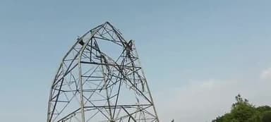 ग्राम हजरतपुर में बड़ी लाइन का टावर ध्वस्त☠️☠️