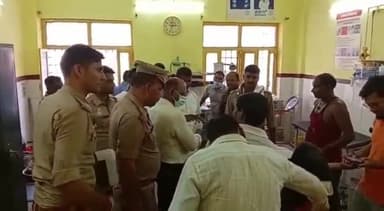 रायबरेली: गुरबक्श गंज में दैनिक अखबार के पत्रकार को खबर छापना पड़ा महंगा, लकड़ी के ठेकेदार ने चाकू से गोदकर किया जानलेवा हमला