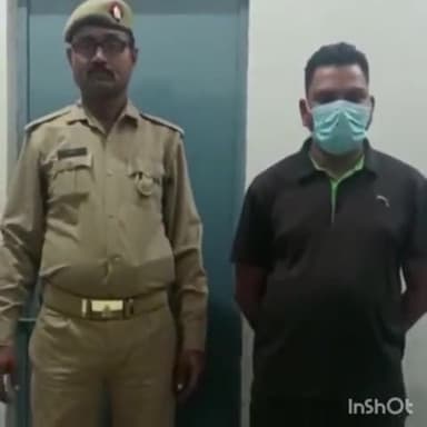 हापुड़: दोयमी व पीरनगर से पुलिस ने 2 शराब तस्करों को किया गिरफ्तार, 40 लीटर कच्ची शराब व 20 पव्वा अवैध देसी शराब किया बरामद