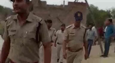 गौरिहार: कंदेला में गोयरा थाना पुलिस के द्वारा पुलिस अधीक्षक के निर्देशन पर किया गया पैदल भ्रमण