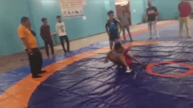 खुरई: शासकीय पंडित केसी शर्मा उत्कृष्ट विद्यालय में नगर पालिका अध्यक्ष ने खेल शिविर का किया शुभारंभ