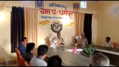 बलरामपुर: क्षेत्राधिकारी ललिया ने धर्मपुर गांव में पुलिस की पाठशाला लगाकर बाल अपराध व साइबर क्राइम के प्रति लोगों को किया जागरुक