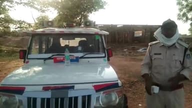 अजयगढ़: संतराम ढाबा के पास अजयगढ़ पुलिस ने लगाई वाहन चेकिंग 6 के काटे चालान बसूला समन शुल्क