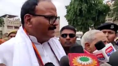 रॉबर्ट्सगंज: आरटीएस क्लब में डिप्टी सीएम ब्रजेश पाठक ने निकाय चुनाव के प्रत्याशियों के पक्ष में की जनसभा