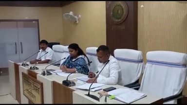 हज़ारीबाग: आपूर्ति एवं सहकारिता विभाग की बैठक समाहरणालय सभागार में सम्पन्न, दिये गये कई आवश्यक निर्देश।